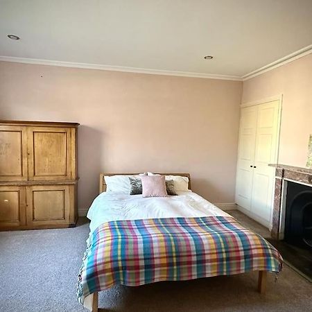 Large Georgian House In Heart Of Exeter Villa Exterior foto